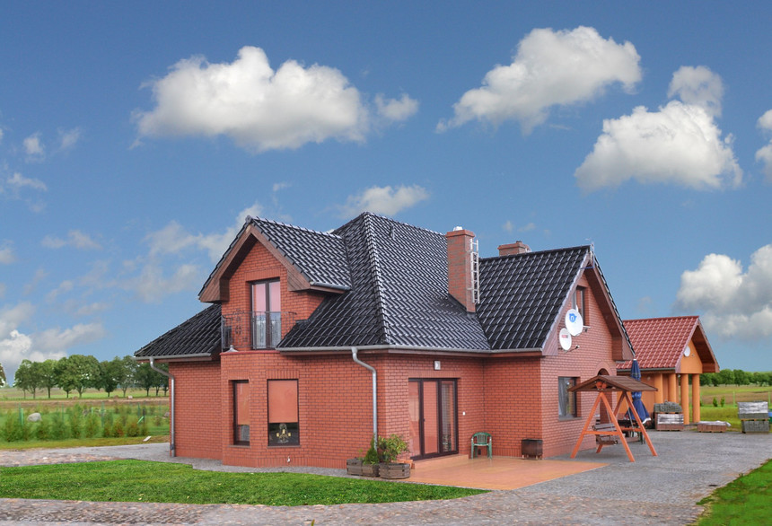 Частный дом с черепицей monza тобаго глазурованной 